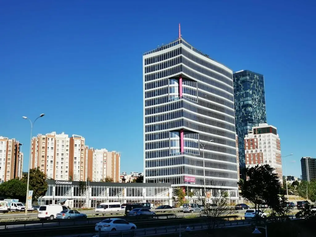 Özhamurkar İnşaat · Meeting Point — 2