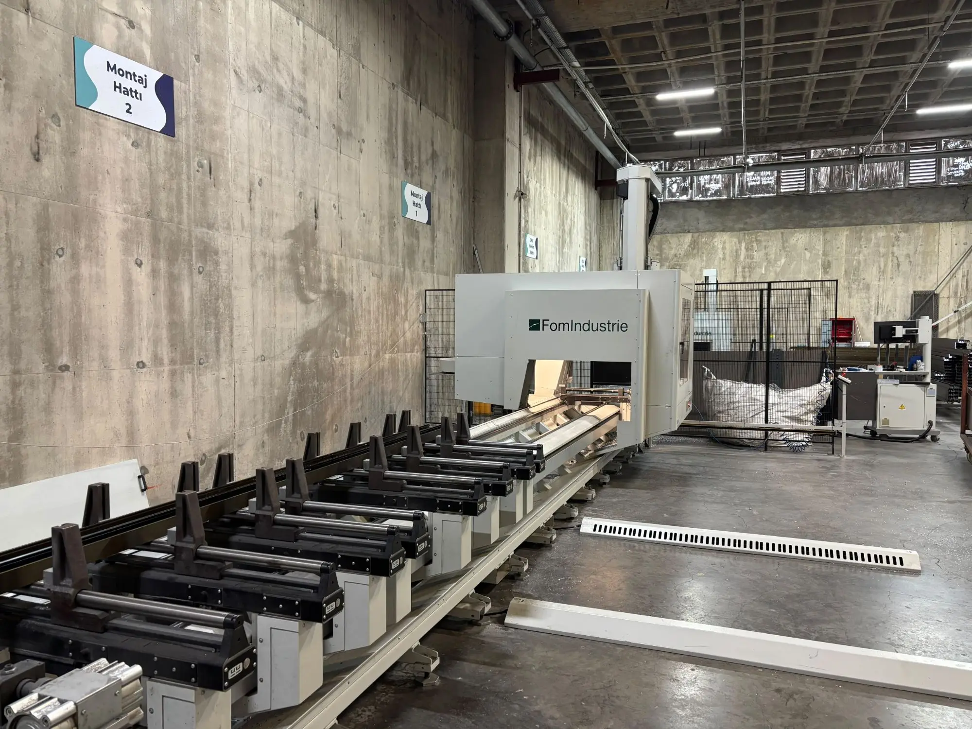 FOM AXEL 5 · 5 EKSEN CNC İŞLEM MERKEZİ