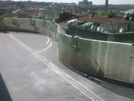 Ömer Saçaklıoğlu · İş Merkezi — 2