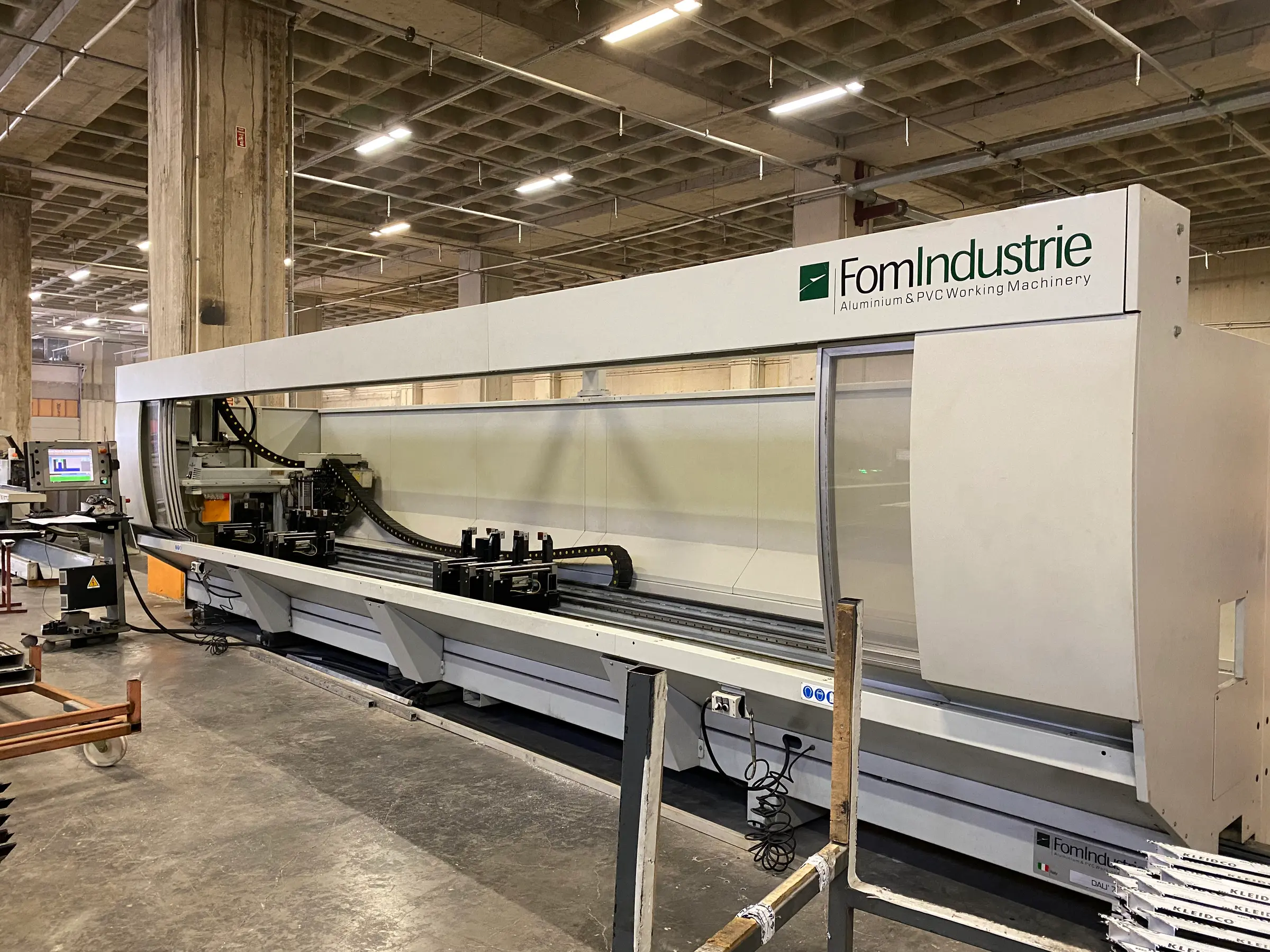 FOM DALİ 70 4 EKSEN CNC İŞLEM MERKEZİ